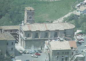 collegiata.jpg (30818 byte)